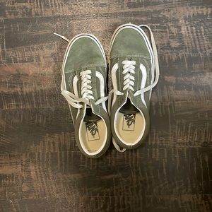 Women’s Size 8 Vans